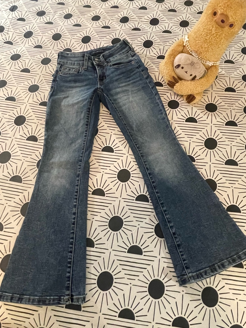 Cool Aeropostale Dark Vintage Wash Low-Rise Flare Jeans (Teen Girl’s 000 Short)